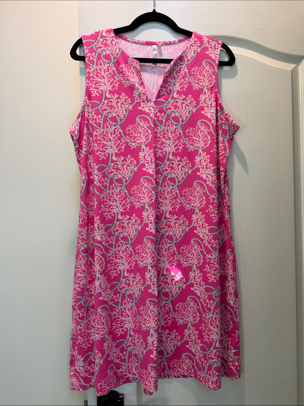 Lulu-B Pink V-Notch Sleeveless Shift Dress